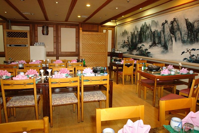 โรงแรมรอยัล เชจู เมืองเชจู ภายนอก รูปภาพ